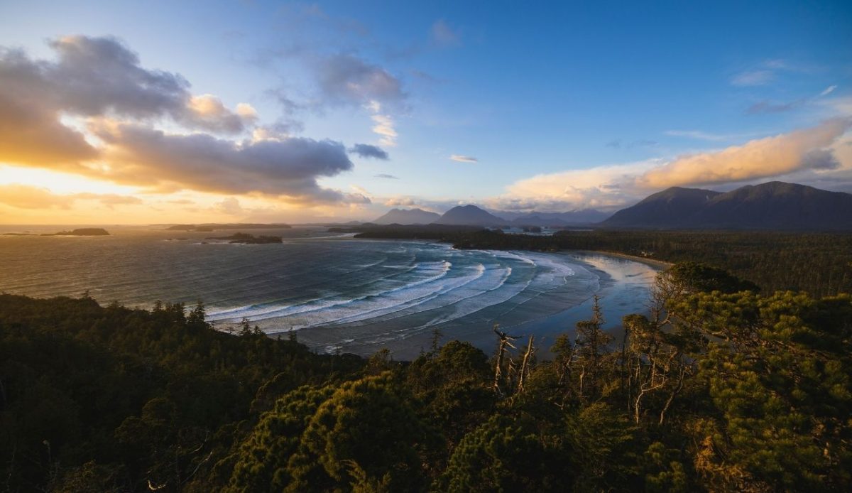 10 Breathtaking Canadian Destinations Everyone Should See Once 8 Tofino, British Columbia,Canada