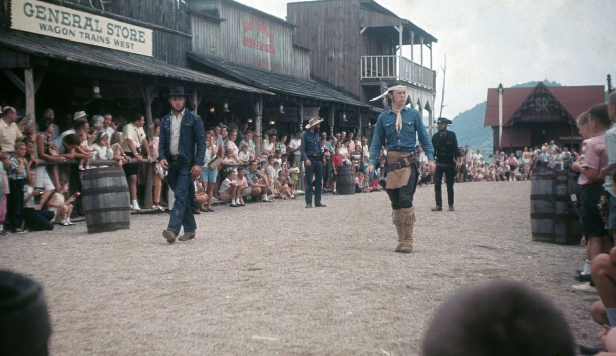 12 Once-Famous U.S. Tourist Spots That Now Sit Empty 10 Tupelo the typo fixer,