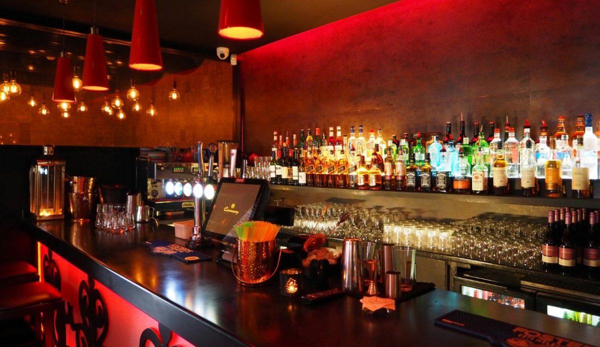 12 Las Vegas Bars Travelers Can’t Stop Talking About 6 Herbs & Rye, Off the Strip