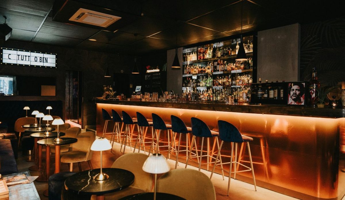 12 Las Vegas Bars Travelers Can’t Stop Talking About 7 The Laundry Room, Commonwealth, Downtown