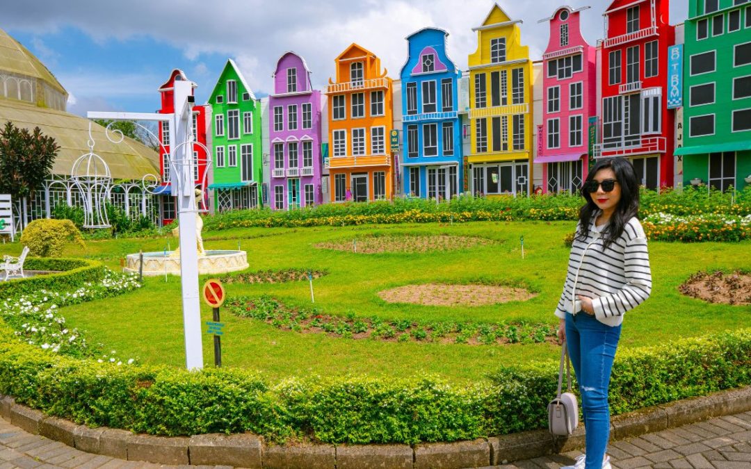 10 Colorful Cities Around the World That Dazzle Visitors