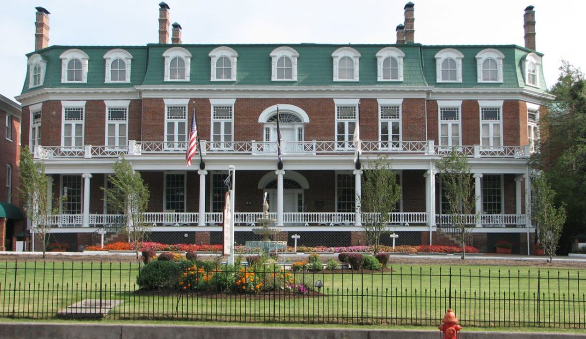 14 Countryside Villages Across the US That Bring Back Simple Living 4 Abingdon, Virginia