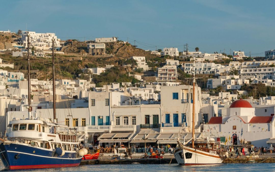 How to Enjoy the Greek Island of Mykonos to the Fullest