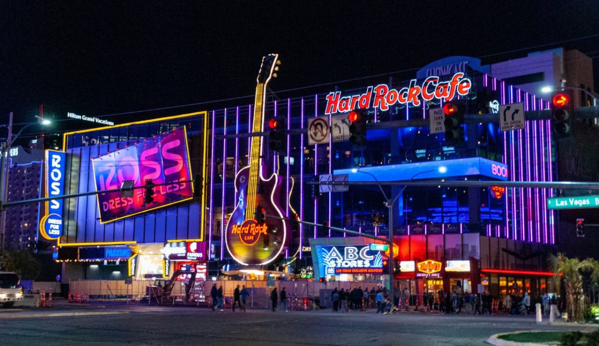 10 Mistakes First-Time Las Vegas Visitors Always Make 5 Skipping Show Reservations