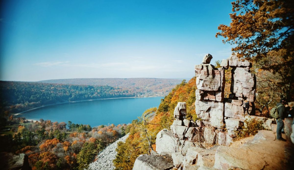 6 Peaceful Wisconsin Lakes and 8 Midwest Towns to Visit Nearby 2 Devil’s Lake