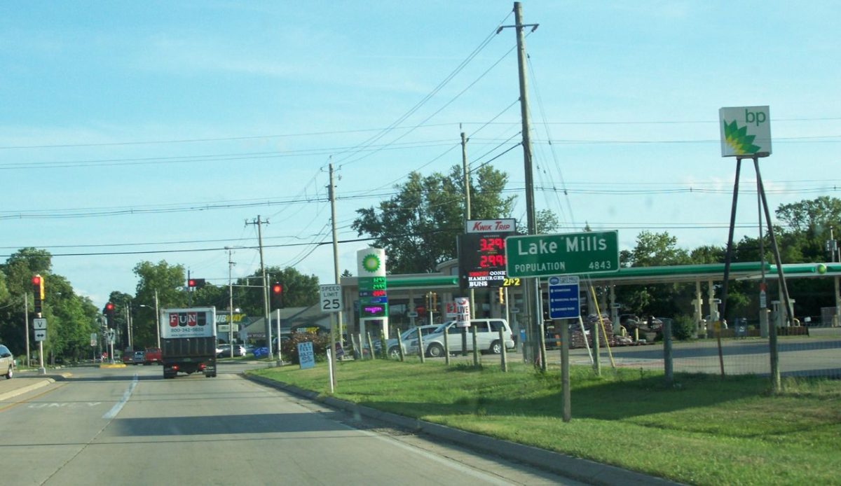 6 Peaceful Wisconsin Lakes and 8 Midwest Towns to Visit Nearby 11 Lake Mills, Wisconsin