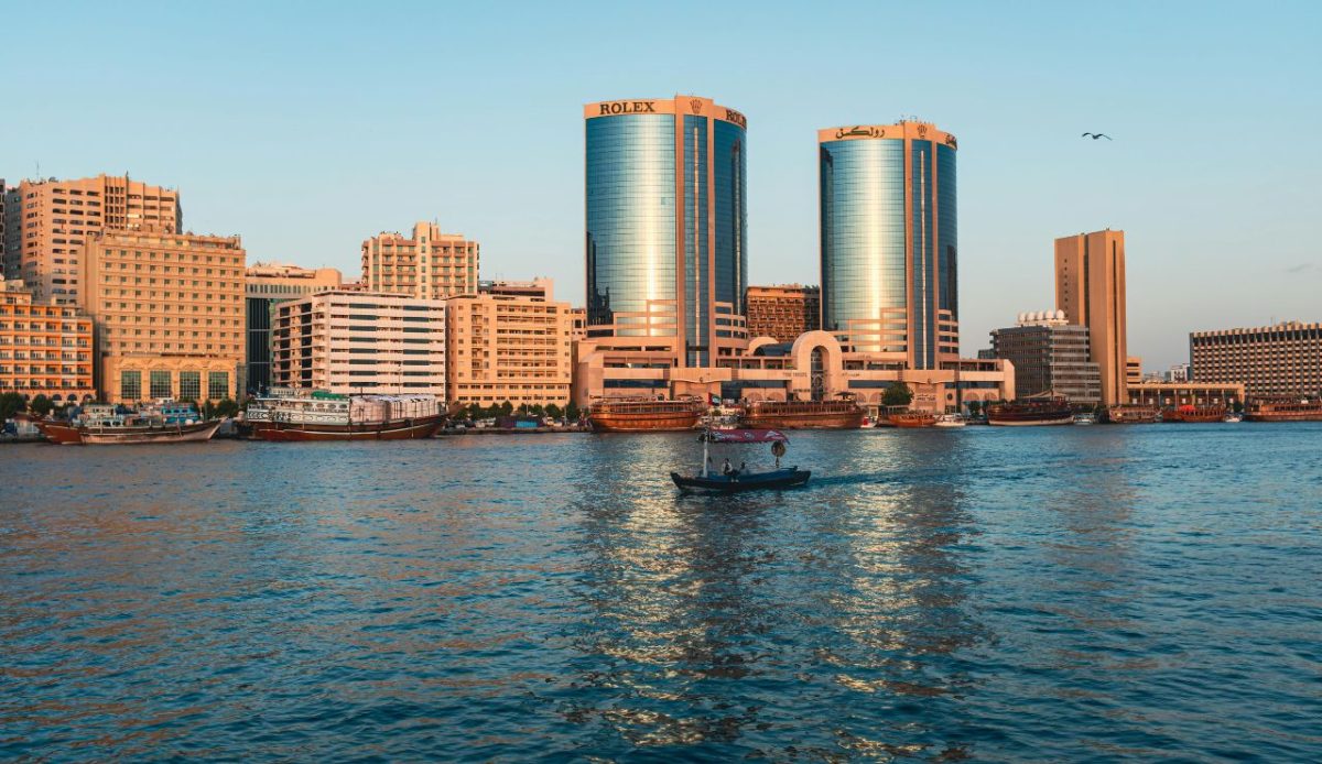 Skipping the Old Dubai Districts