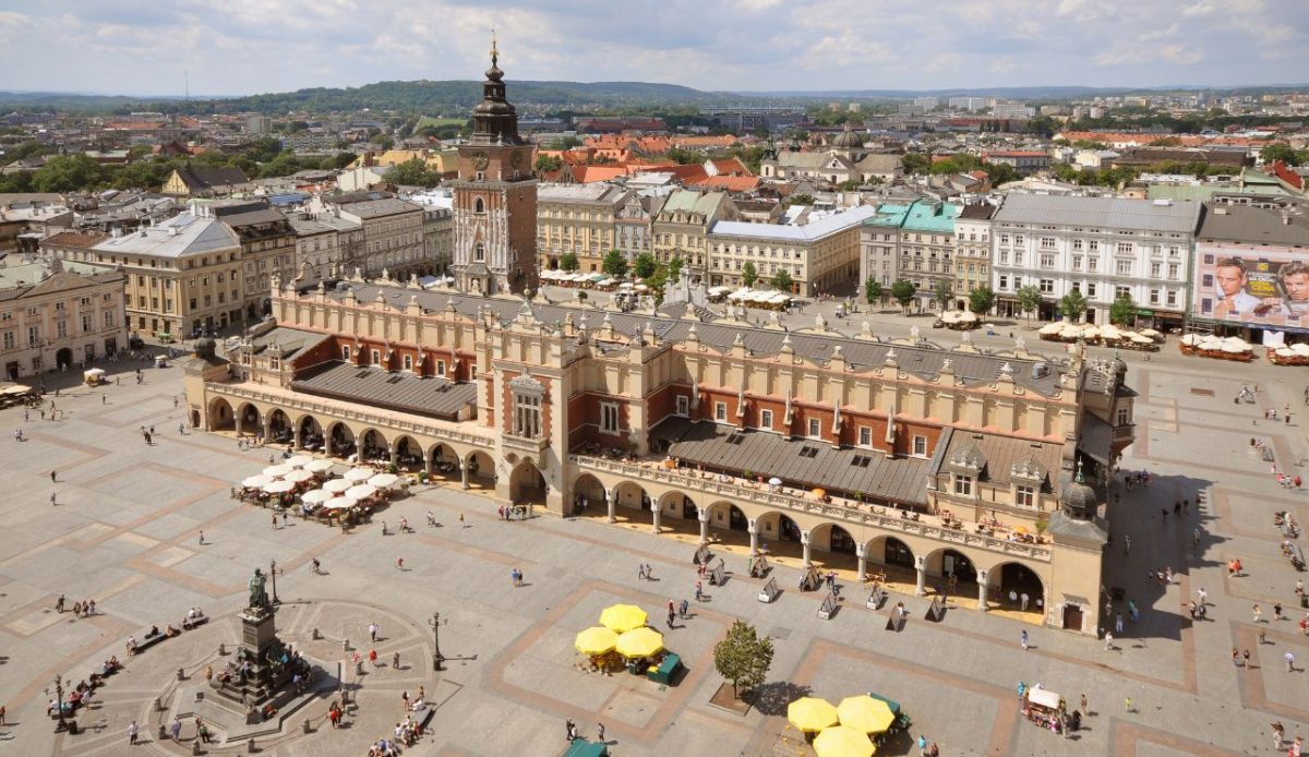 12 Stunning European City Squares Worth Flying For 7 Rynek Glowny, Kraków, Poland