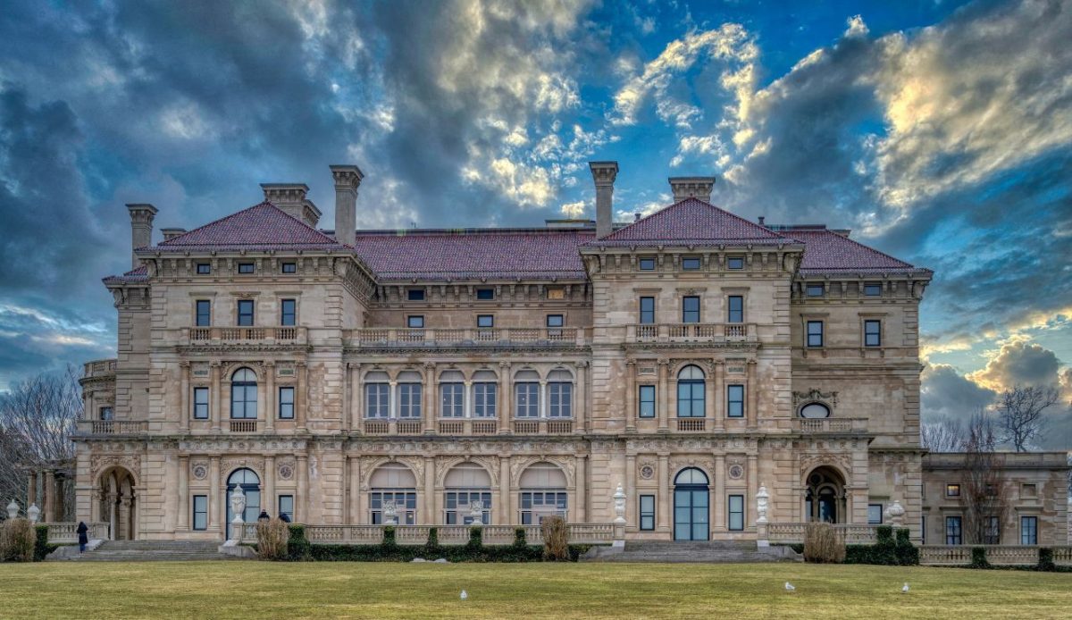 Book Mansion Tours in Advance