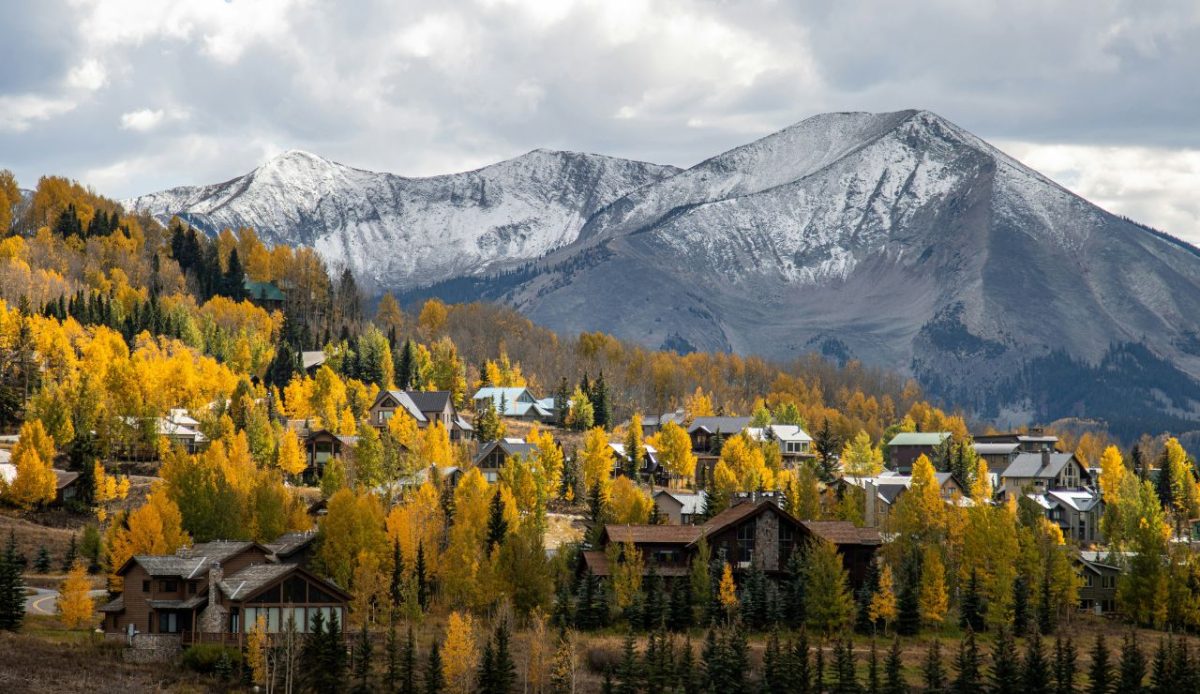 15 Peaceful Colorado Towns Made for Soul Searching Over Ski Slopes 2 Crested Butte