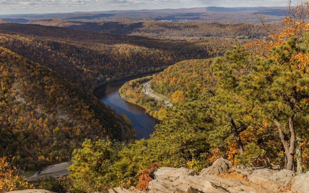 The 4.5-Mile Delaware Hiking Trail That Turns Into a Fall Foliage Wonderland