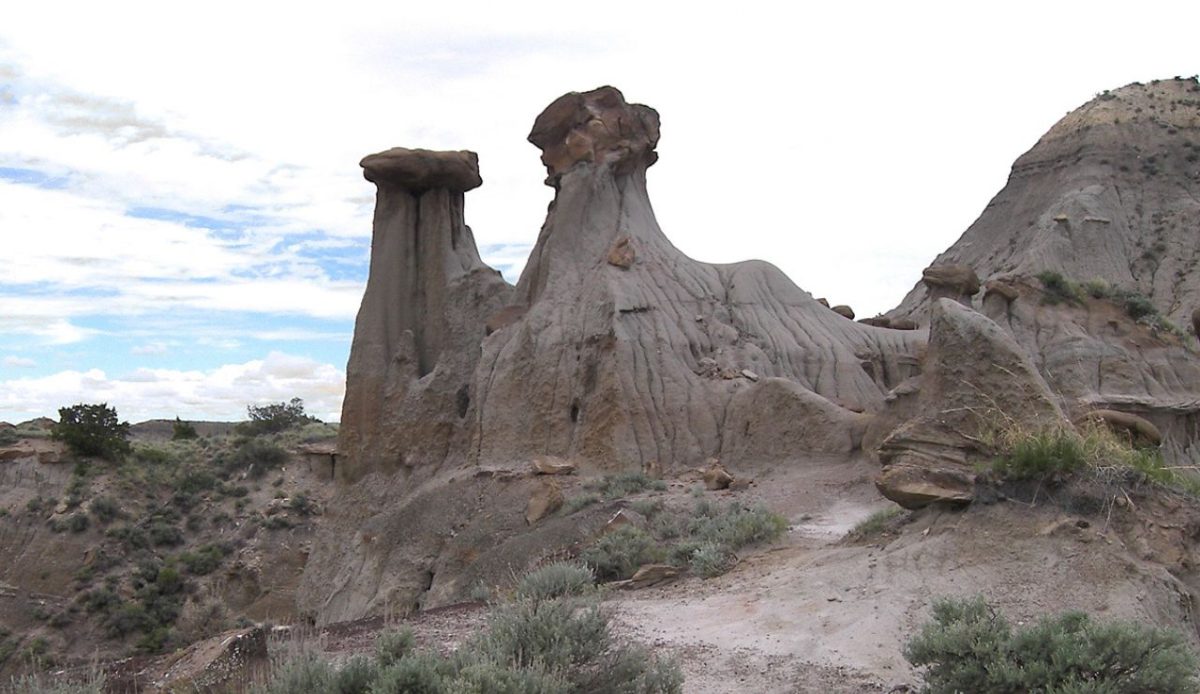 9 Montana Tourist Spots That Surprise Visitors Every Time 4 Makoshika State Park