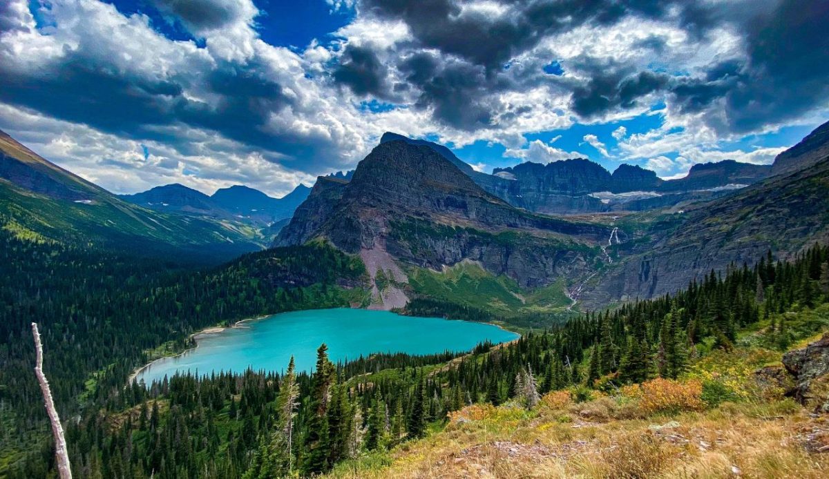 9 Montana Tourist Spots That Surprise Visitors Every Time 9 Glacier National Park’s Many Glacier Valley