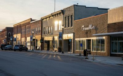 7 Charming Midwest Main Streets and 7 Towns That Keep Tradition Alive