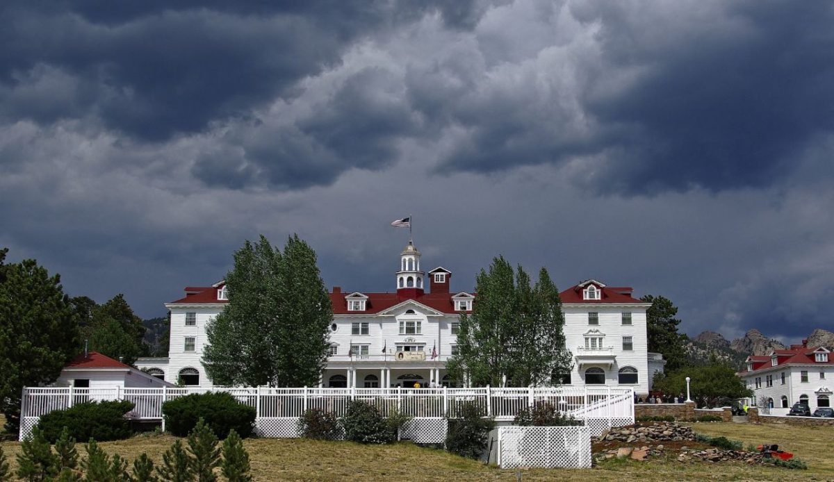 9 Small US Towns Packed With Adventure for Travelers 4 Estes Park, Colorado