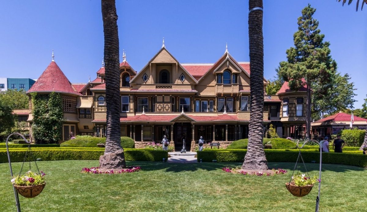 13 Haunted Places in the US Where You Can Spend the Night 12 Winchester Mystery House,San Jose, California