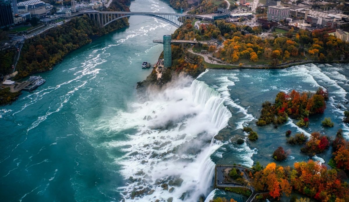 10 Breathtaking Canadian Destinations Everyone Should See Once 4 10 Breathtaking Canadian Destinations Everyone Should See Once 1