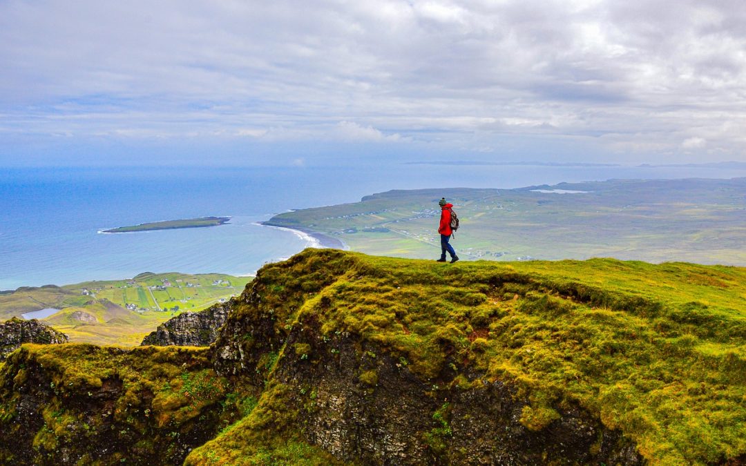 7 Coastal Hikes in the US That Locals Can’t Get Enough Of