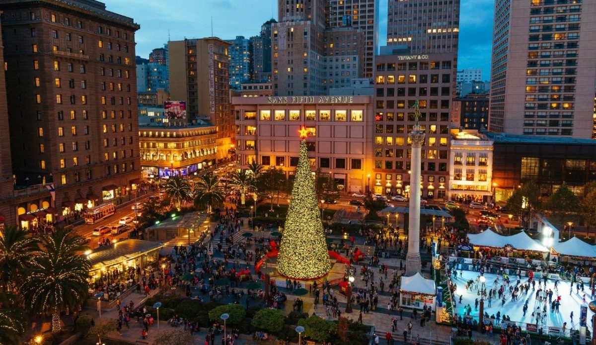 Union Square Christmas Tree, San Francisco, California, USA             