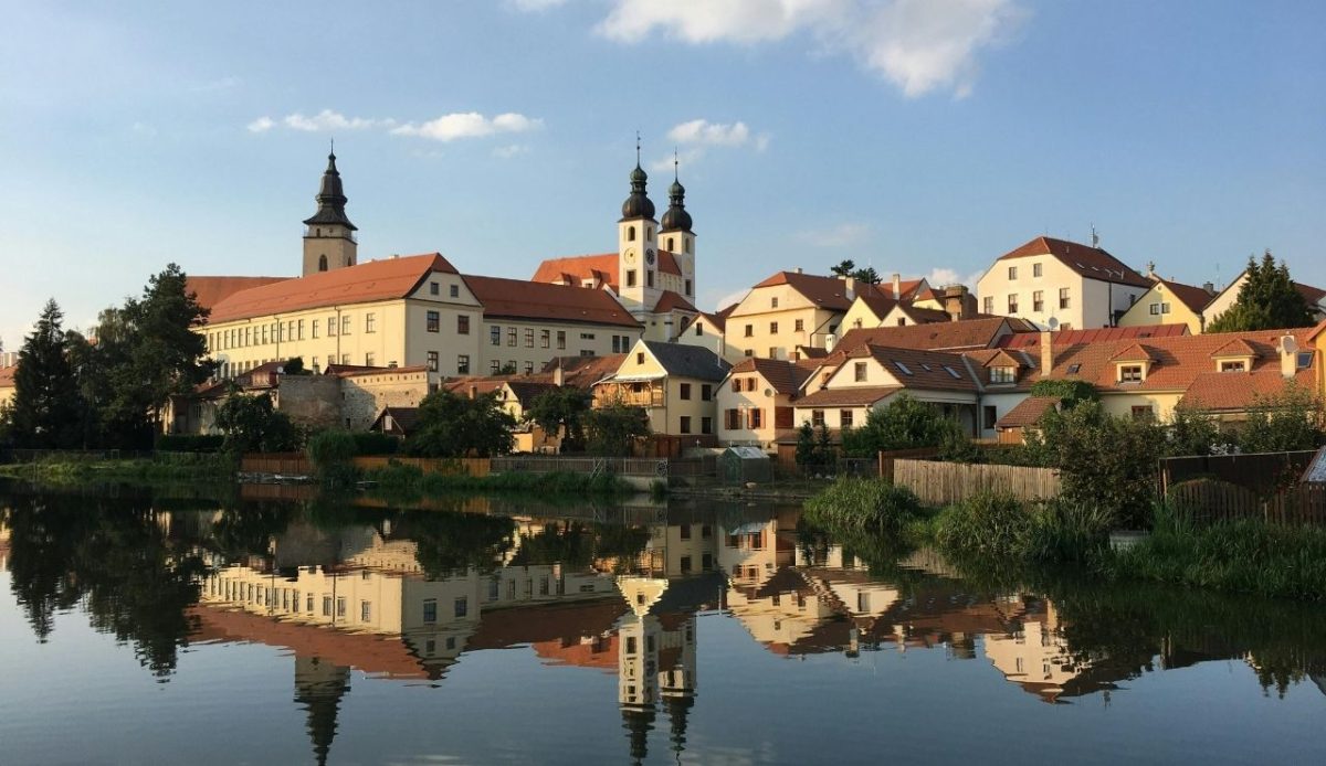 10 Central European Towns So Beautiful They Belong on a Postcard 3 Brown and White Houses Near a Body of Water under the Blue Sky,Telč, Czechia