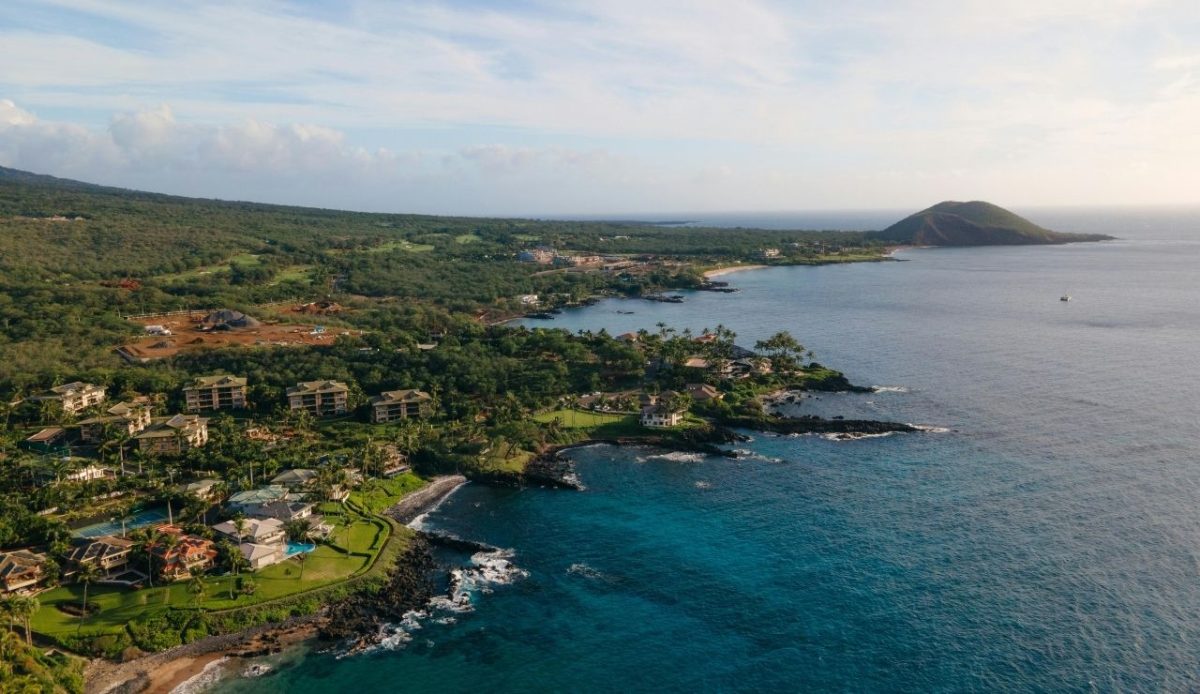 Aerial view of Wailea coastline and ocean in Maui, Hawaii