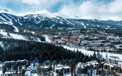 10 Family Friendly Mountain Towns That Stay Festive Through Thanksgiving