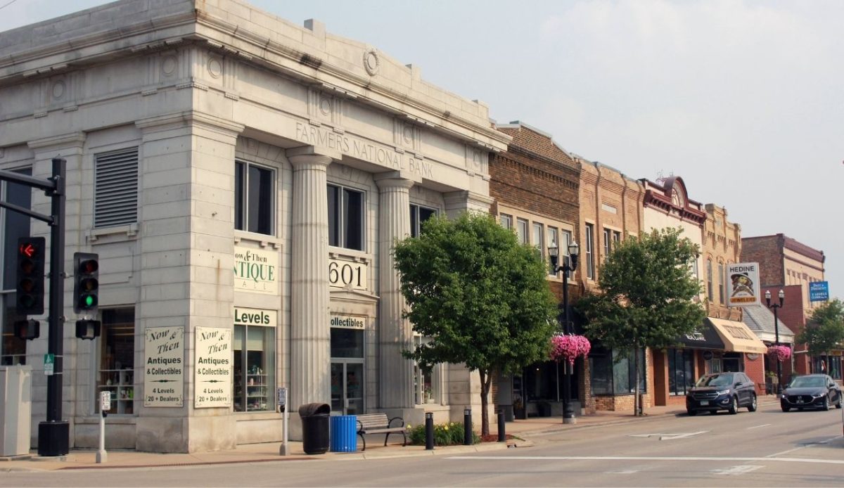 Businesses on southwest corner of Broadway Street at 6th Avenue, Alexandria, Minnesota