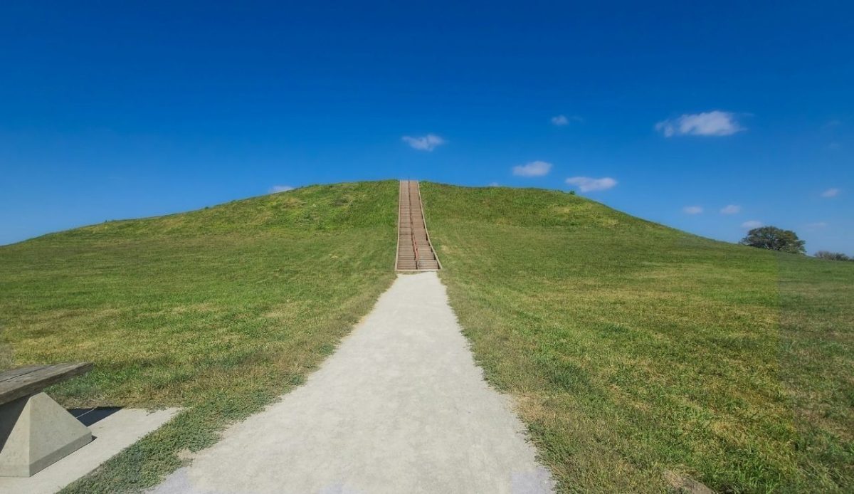 Cahokia Mounds State Historic Site, Collinsville, illinois                    