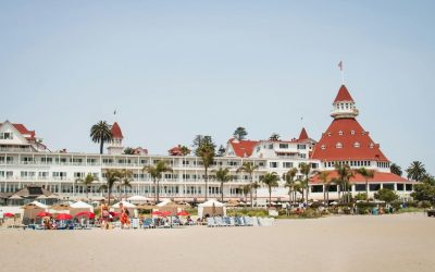 Home 1 10 Christmas Hotels Families Love Staying In During the Holiday Season