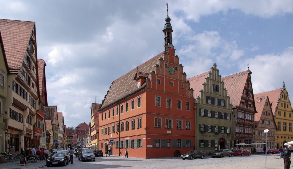 10 Central European Towns So Beautiful They Belong on a Postcard 6 Market place with Deutsches Haus