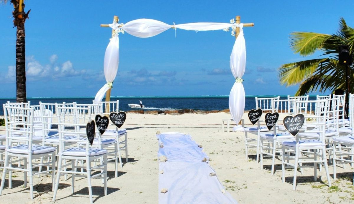 Open air wedding in Mauritius                      