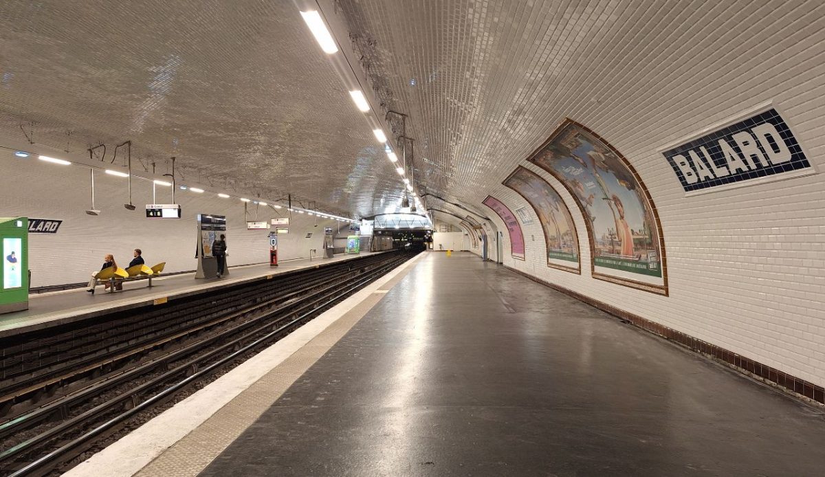 10 Metro Mistakes Tourists Always Make in Paris 10 Missing the Last Train