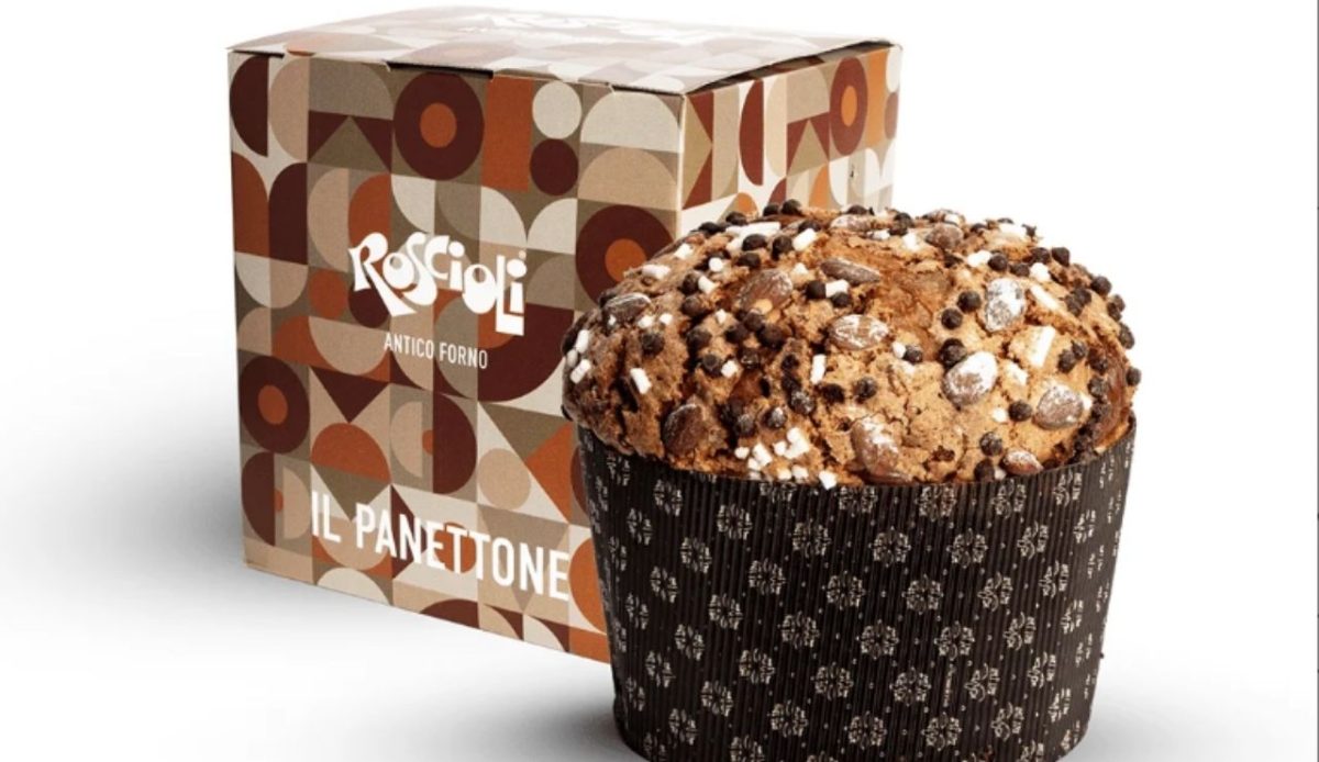 Pear and Chocolate Panettone with Almonds                 