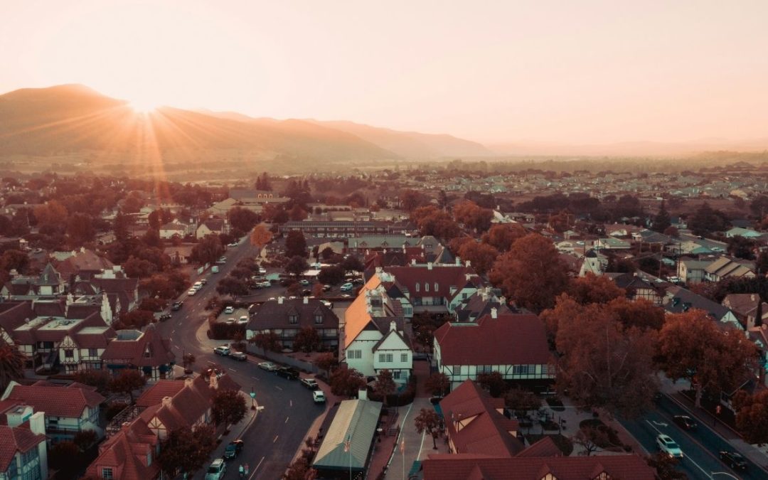 11 Small Towns With Deep Ethnic Roots That Capture a Nation’s Soul