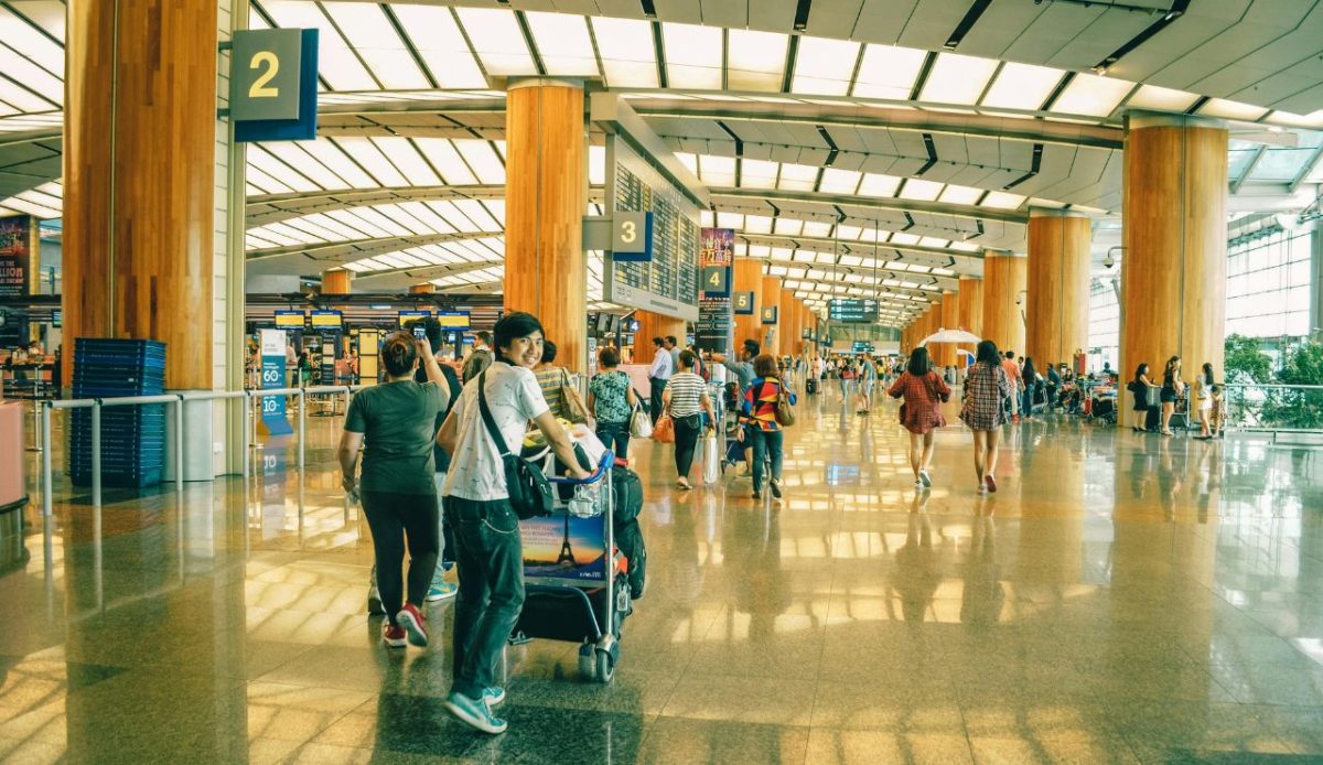 10 Things You Could Do at Airports Years Ago But Can’t Anymore 1