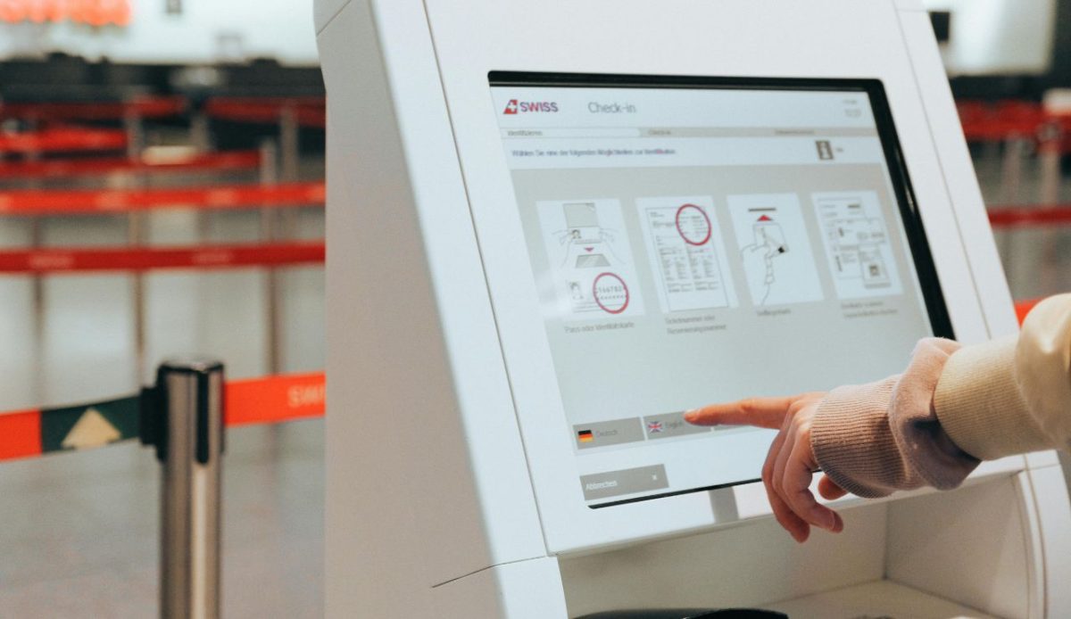 10 Things You Could Do at Airports Years Ago But Can’t Anymore 4