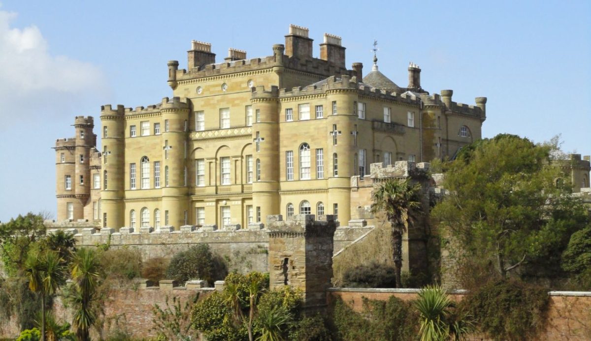 15 Incredible Castles You Can Rent for an Unforgettable Family Vacation 2