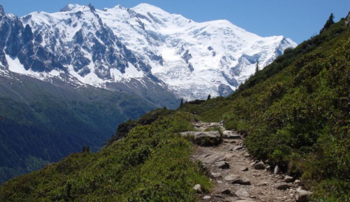 10 Iconic Hiking Trails Every Outdoor Lover Should Try at Least Once 2