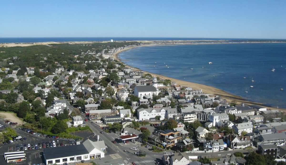 9 U.S. Beaches With the Highest Shark Risk 4