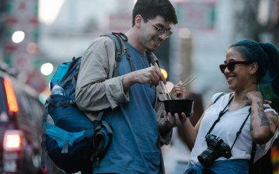 11 Smart Ways to Find Unique Places to Eat on Vacation