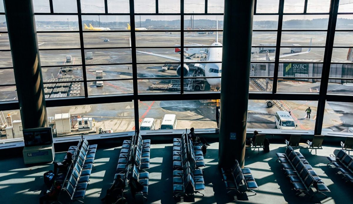 Hit the Airport Lounge