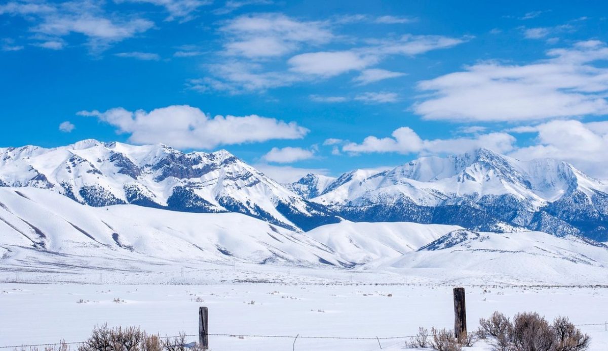12 Mountain West Towns With Snow Seasons Longer Than Many Ski Resorts 2
