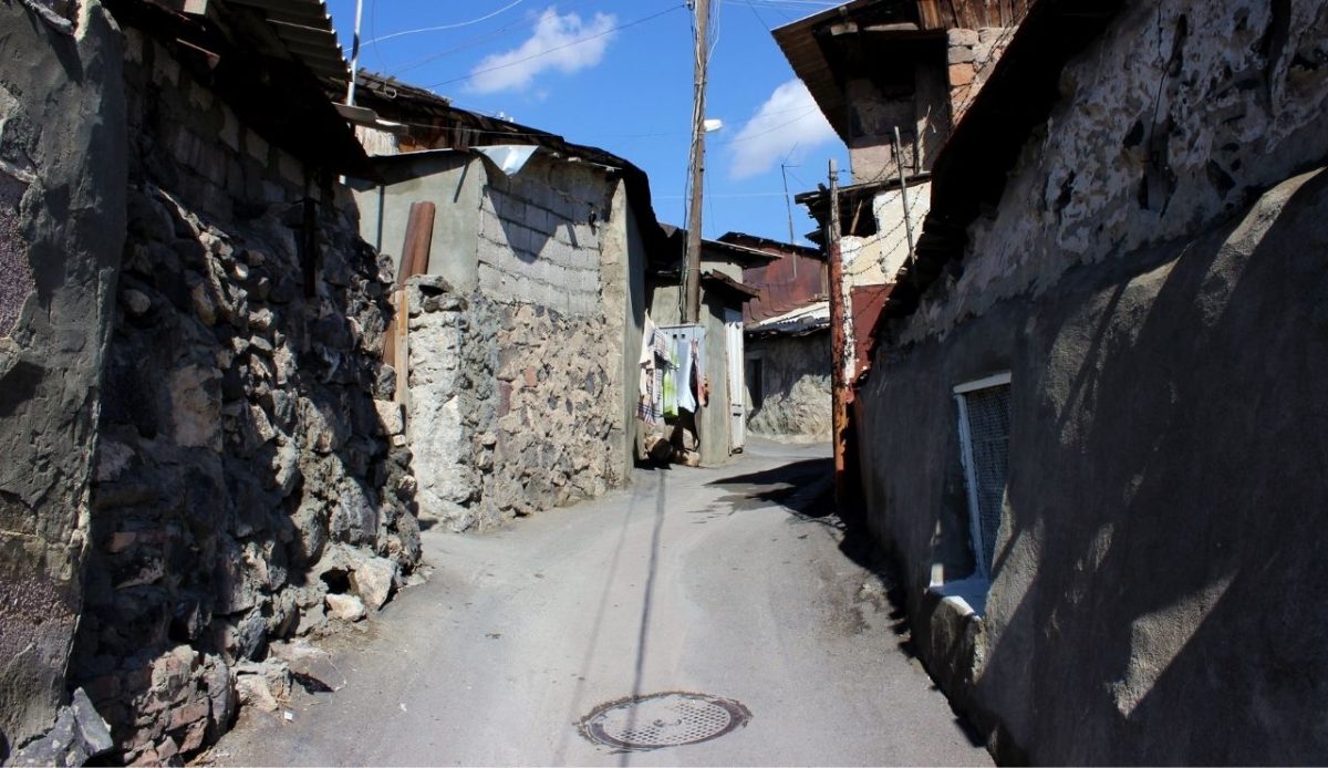 Walk Through Old Kond     