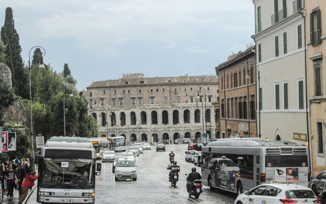 7 Countries Where Tourists Can Accidentally Break Laws