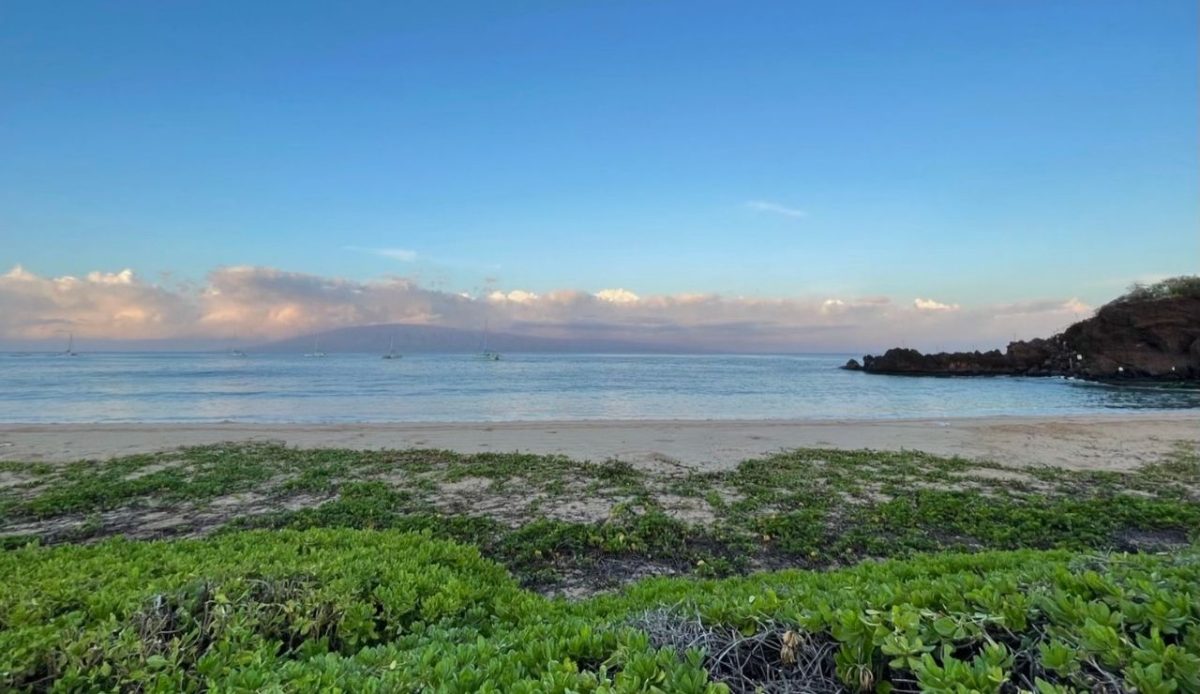 Beach in Kaanapali Beach on western shore of Maui, Hawaii                       