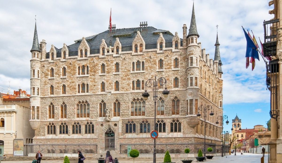 Casa de los Botines,León, Spain                    