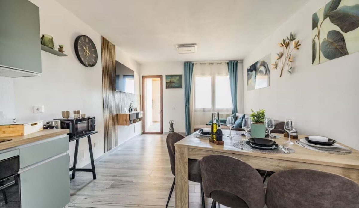 Castello Stays With Quieter Evenings in venice              