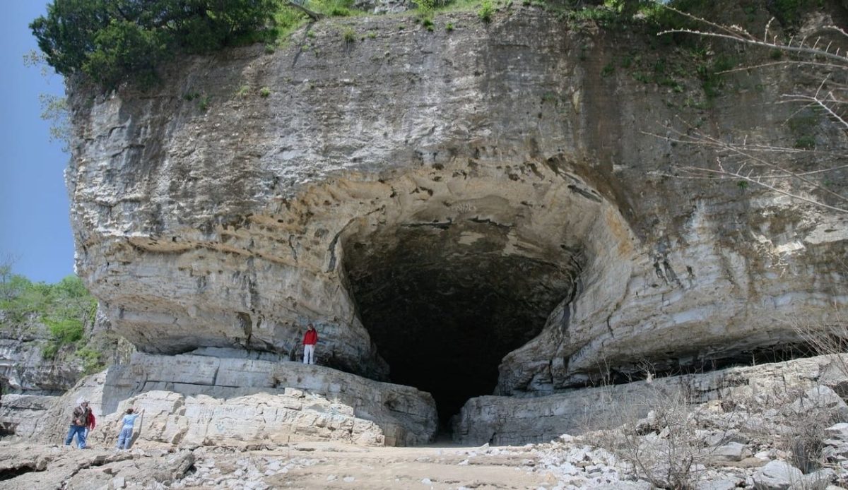 Cave in Rock, Illinois                          