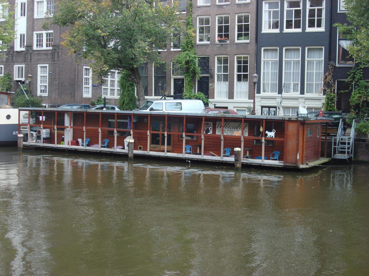 De Poezenboot