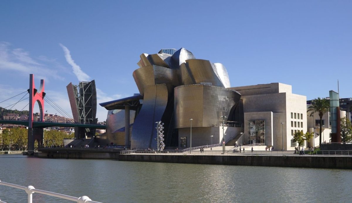 Guggenheim Museum Bilbao, Bilbao                           